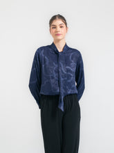 Load image into Gallery viewer, Mezi Blouse - Navy