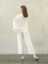 Load image into Gallery viewer, Regal Top