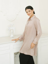 Load image into Gallery viewer, Soera Satin Crinkle