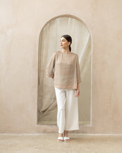 Load image into Gallery viewer, Helen Blouse Geometric Prints