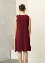 Load image into Gallery viewer, Illy Dress - V neck Dress - Maroon