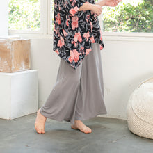 Load image into Gallery viewer, Lulu Long Kulot - Abu Muda