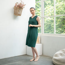 Load image into Gallery viewer, Illy Dress - V neck Dress - Dark Green