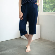 Load image into Gallery viewer, Perry 3/4 Pants - Navy