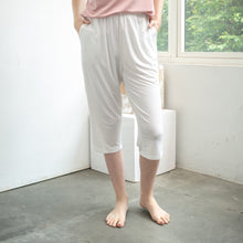 Load image into Gallery viewer, Perry 3/4 Pants - White
