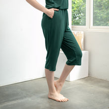 Load image into Gallery viewer, Perry 3/4 Pants - Dark Green