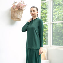 Load image into Gallery viewer, Clara Top - Dark Green