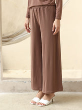 Load image into Gallery viewer, Lulu Long Kulot - Latte with pocket
