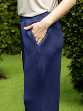 Load image into Gallery viewer, Arthelia Pants - Navy
