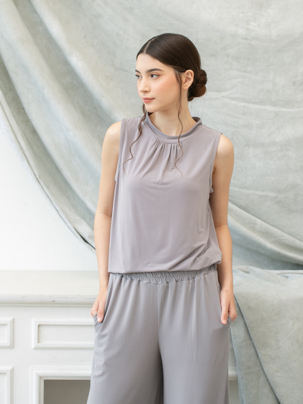 Sierra Top - Sleeveless High Neck - Abu Muda