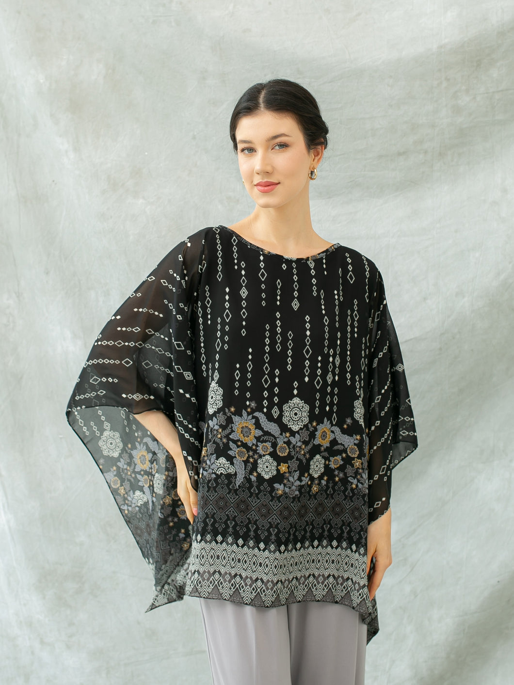 Diva Blouse - Batik Black