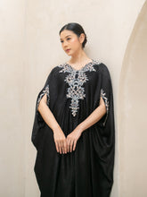 Load image into Gallery viewer, Kaera Kaftan
