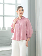 Load image into Gallery viewer, Liana Shirt Satin Crinkle
