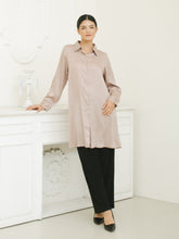 Load image into Gallery viewer, Soera Satin Crinkle
