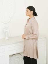 Load image into Gallery viewer, Soera Satin Crinkle
