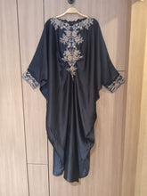 Load image into Gallery viewer, Kaftan Lebaran - Navy
