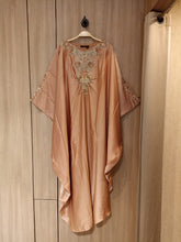 Load image into Gallery viewer, Kaftan Lebaran - Beige
