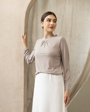 Load image into Gallery viewer, Clara Top - Sand
