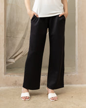 Load image into Gallery viewer, Arthelia Pants - Black
