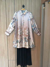 Load image into Gallery viewer, Soera Tunic Satin
