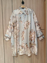 Load image into Gallery viewer, Soera Tunic Satin
