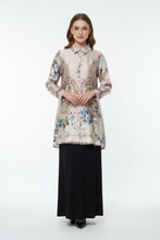 Load image into Gallery viewer, Soera Tunic Satin
