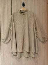 Load image into Gallery viewer, Filna Blouse Satin
