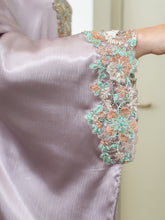 Load image into Gallery viewer, Kimi Kaftan Lebaran - Lilac
