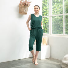 Load image into Gallery viewer, Perry 3/4 Pants - Dark Green
