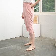 Load image into Gallery viewer, Perry 3/4 Pants - Baby Pink
