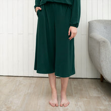 Load image into Gallery viewer, Lola Midi Kulot - Dark Green
