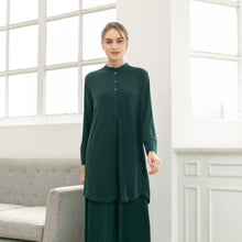 Load image into Gallery viewer, Ellis Tunic - Dark Green
