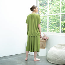 Load image into Gallery viewer, Vivian Top - Olive
