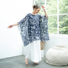 Load image into Gallery viewer, Diva Blouse - Navy
