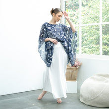 Load image into Gallery viewer, Diva Blouse - Navy
