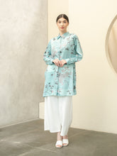 Load image into Gallery viewer, Soera Satin Tunic Shirt
