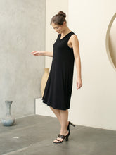 Load image into Gallery viewer, Illy Dress - V neck Dress - Black
