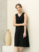 Load image into Gallery viewer, Illy Dress - V neck Dress - Black
