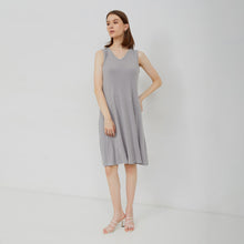 Load image into Gallery viewer, Illy Dress - V neck Dress - Abu Muda
